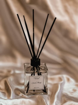 DIFUSOR DE AROMAS LUXO 250ml - VANILLA - (DASLU INSPIRAÇÃO)