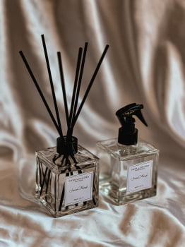KIT  - DIFUSOR E HOME SPRAY  -  CASA LUXUOSA - (LOJA FARM - INSPIRAÇÃO)